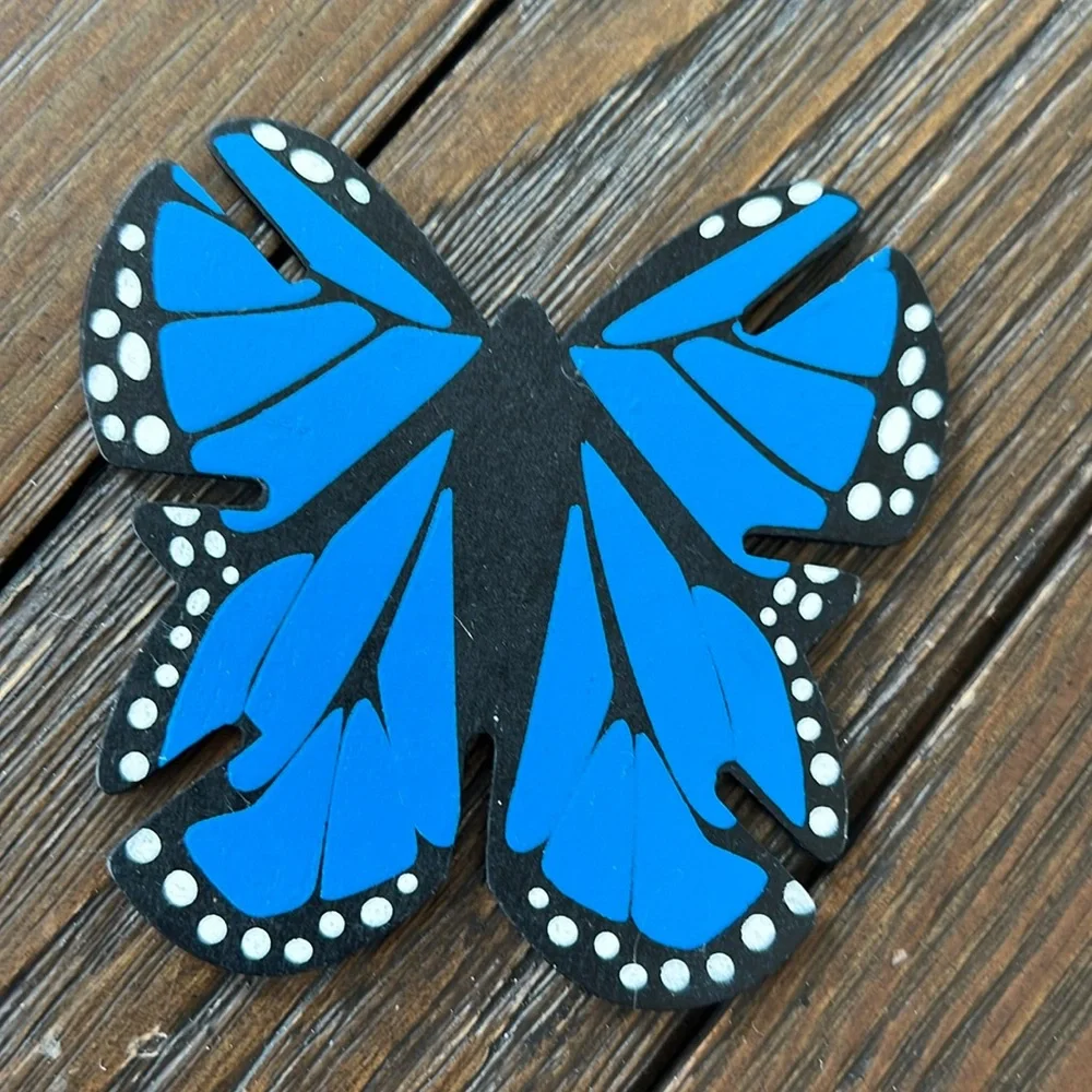 32 wooden painted craft butterflies, green, hot, pink, pale pink orange & blue - Picture 4 of 7
